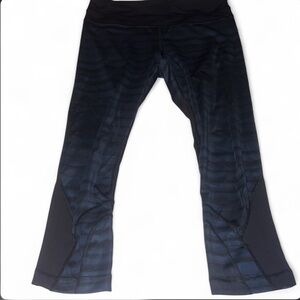lululemon athletica cropped Black and Blue Leggings